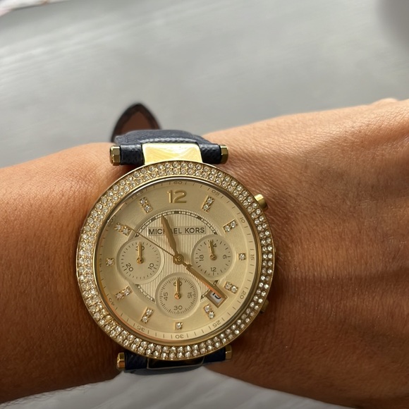 Watch - Picture 5 of 5